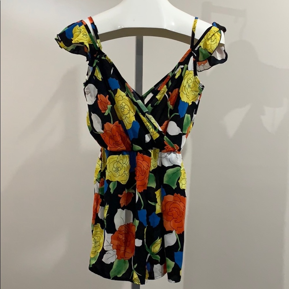 Solenoid Cold shoulder romper size small